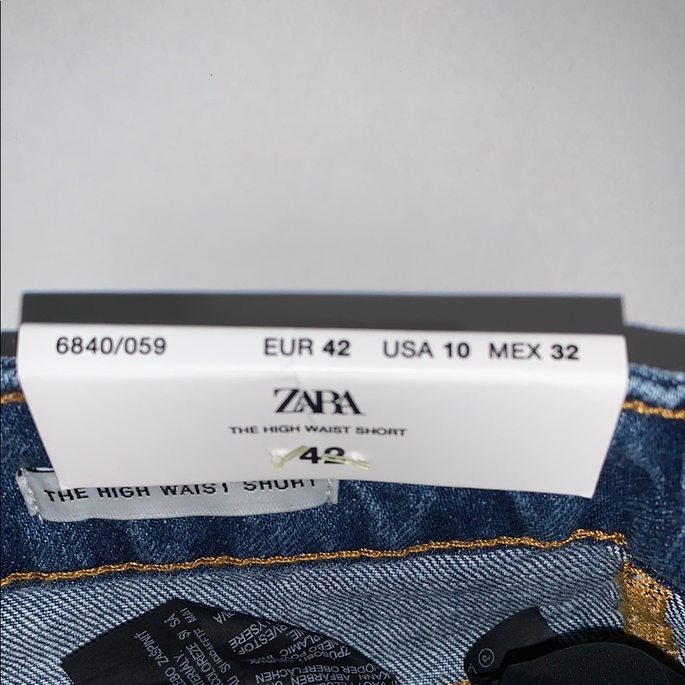 Zara Women's Blue Denim Shorts *Brand New* - Picture 4 of 4